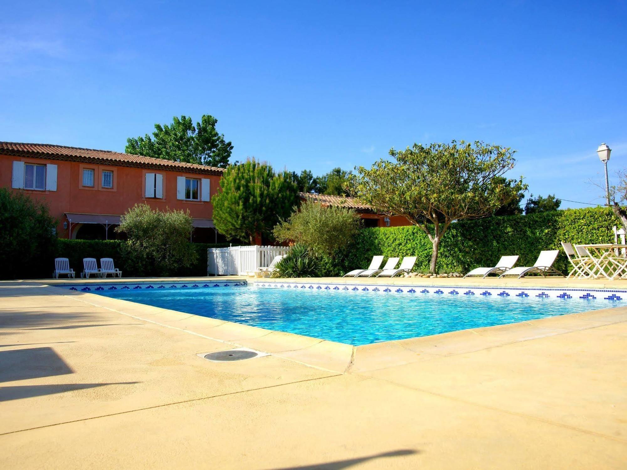Logis Hotel & Restaurant L'Etape Bouc Bel Air - Gardanne Eksteriør bilde