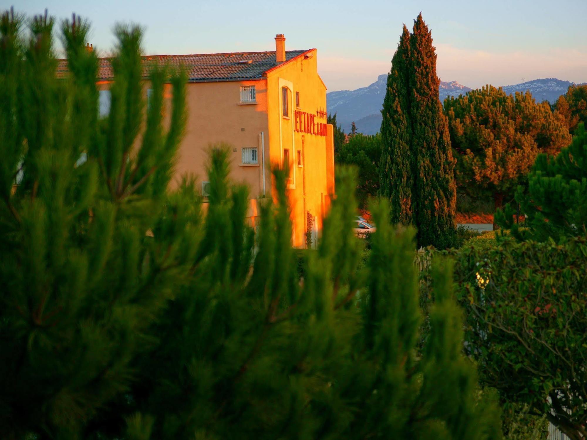 Logis Hotel & Restaurant L'Etape Bouc Bel Air - Gardanne Eksteriør bilde