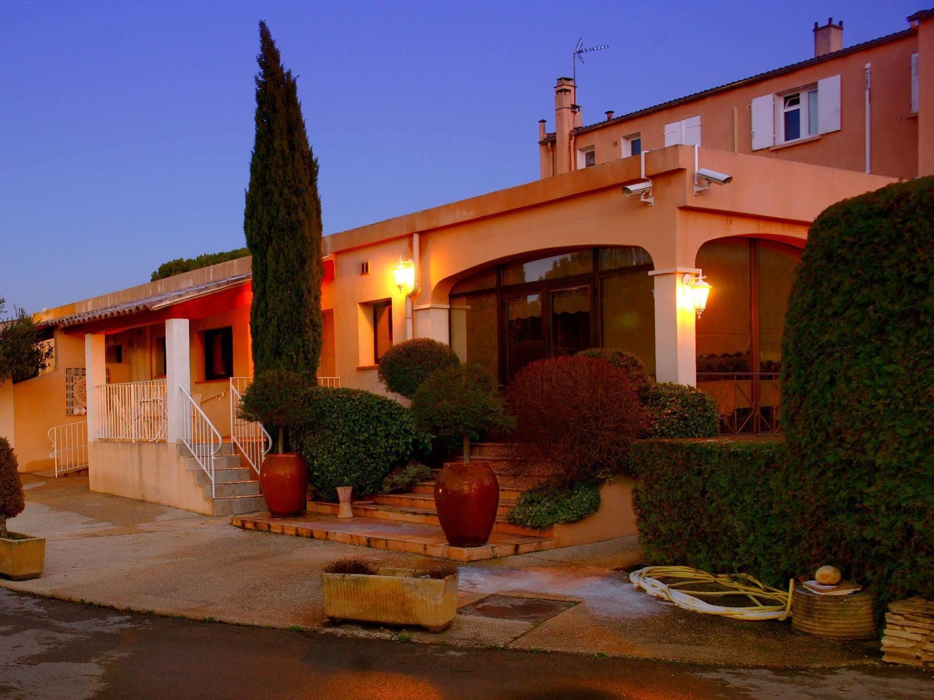 Logis Hotel & Restaurant L'Etape Bouc Bel Air - Gardanne Eksteriør bilde