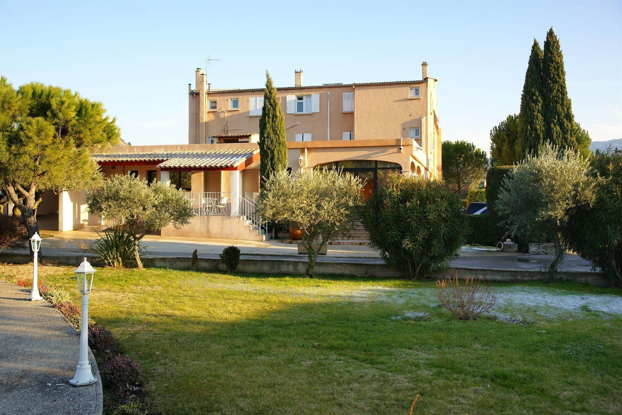 Logis Hotel & Restaurant L'Etape Bouc Bel Air - Gardanne Eksteriør bilde